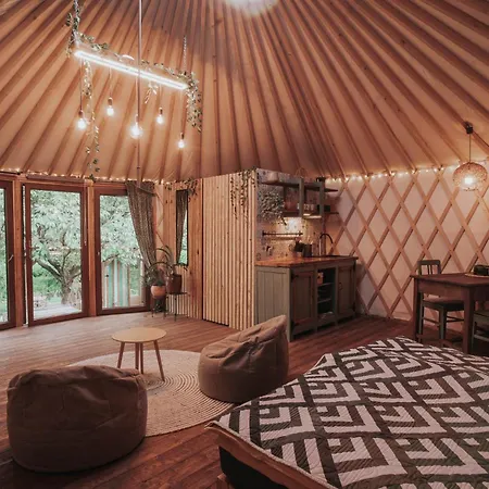 Klidny Kout Glamping * Vysoke Myto