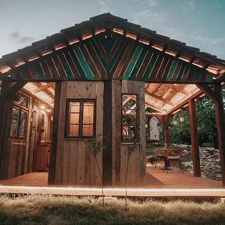 Klidny Kout Glamping Luxury tent
