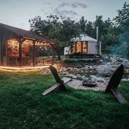 Klidny Kout Glamping Luxury tent
