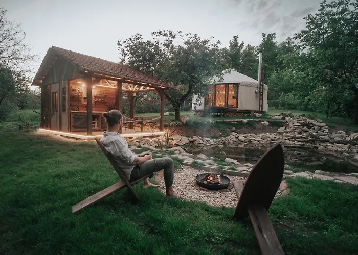 Luxury tent Klidny Kout Glamping *